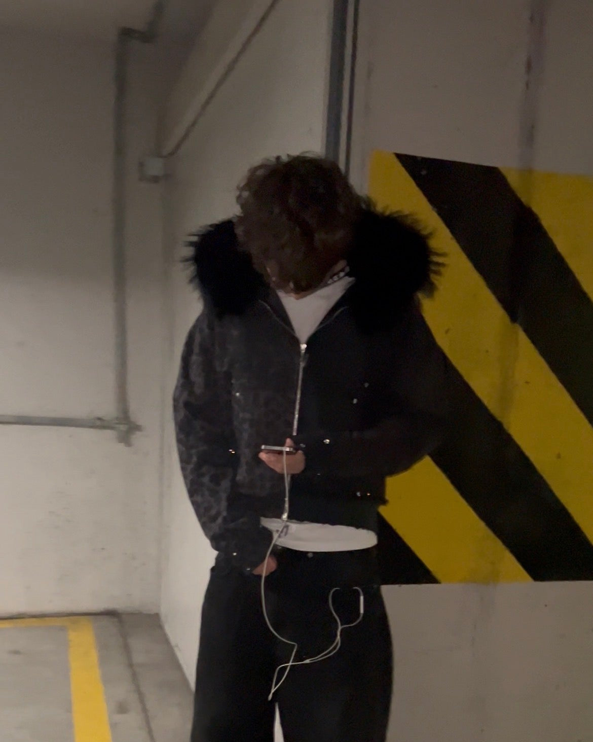 „Phantom” fur hoodie